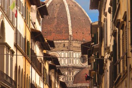 24-Street_leading_to_Duomo-credit_Joe_Mack.jpg